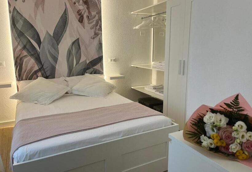 V&c Home Rental Specialist Appartamenti Fronte Lago Maggiore