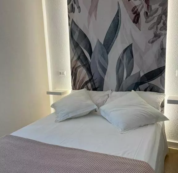 V&c Home Rental Specialist Appartamenti Fronte Lago Maggiore