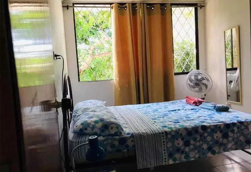 ペンション Casa Feliz Hostal