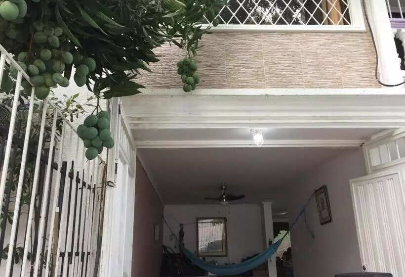ペンション Casa Feliz Hostal