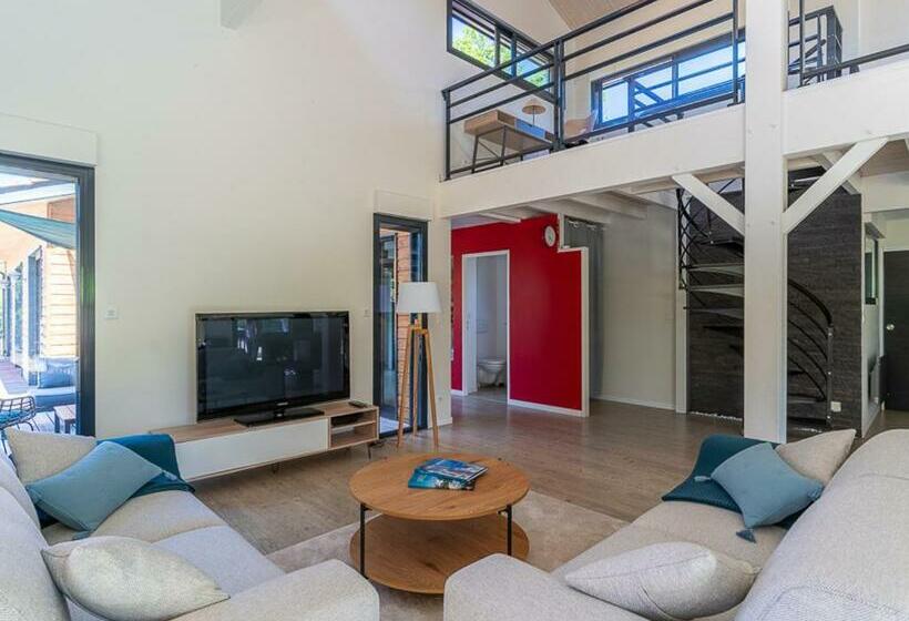 Villa Familiale 10 Pers. à Biscarrosse Avec Piscine Chauffée, Près Du Lac Et Des Pistes Cyclables