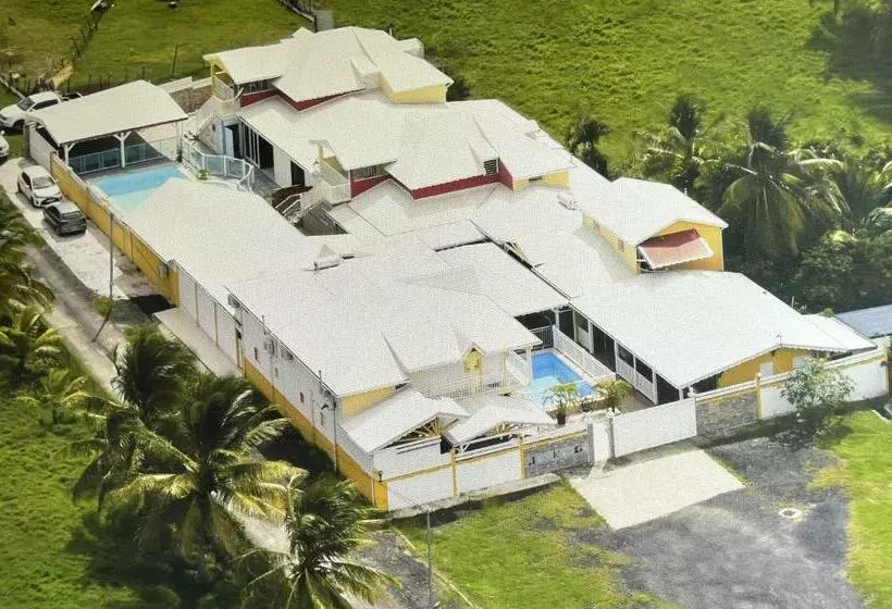 Appartement De 2 Chambres Avec Piscine Partagee Et Wifi A Sainte Anne