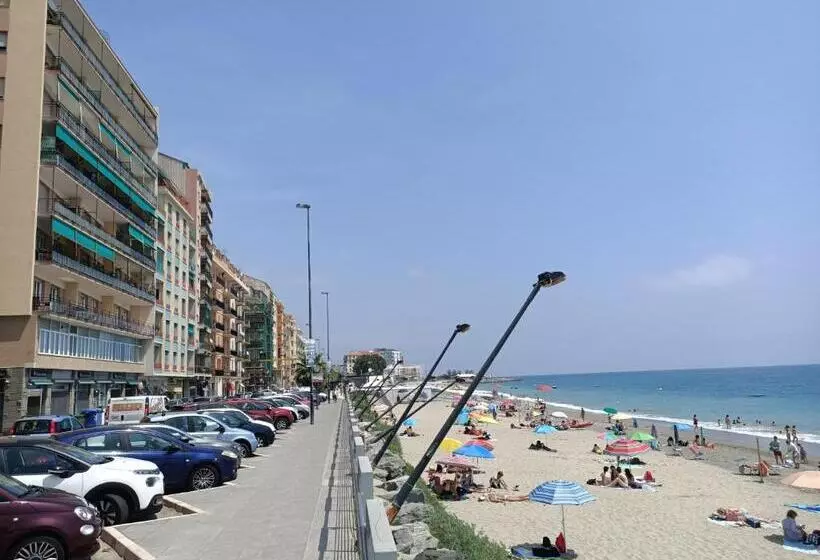 Casa Di Noemi   Seafront With Parking