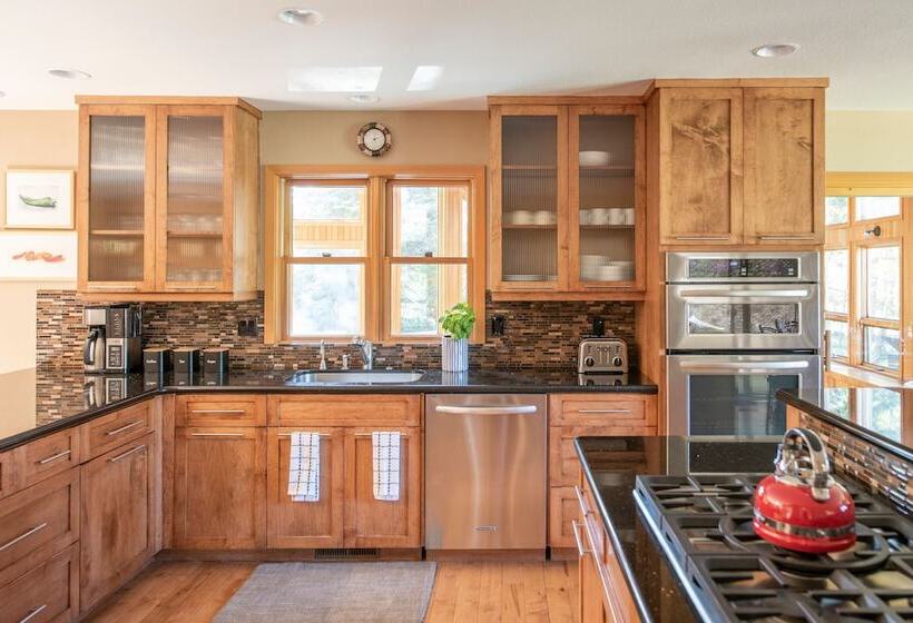 Sunriver By Avantstay Cozy Mountain Home W Indoor Pool And Hot Tub