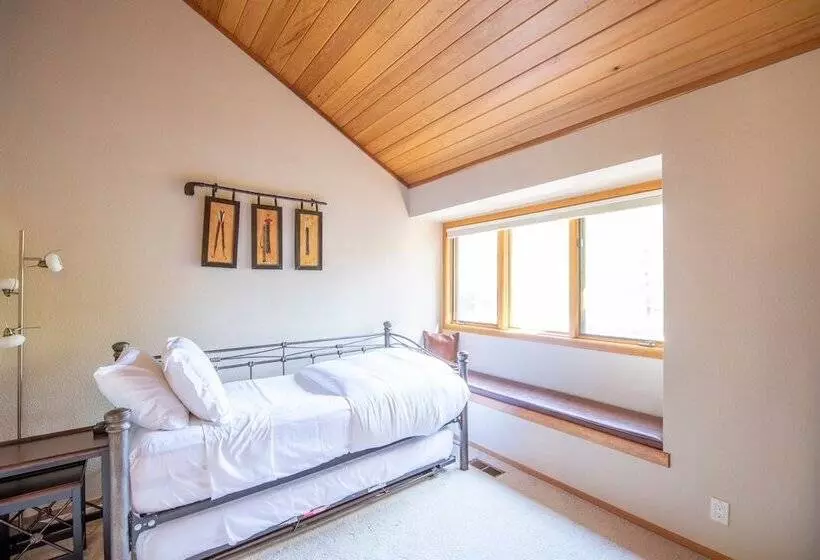 Sunriver By Avantstay Cozy Mountain Home W Indoor Pool And Hot Tub