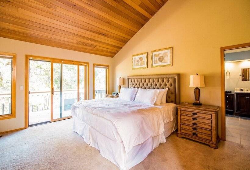 Sunriver By Avantstay Cozy Mountain Home W Indoor Pool And Hot Tub