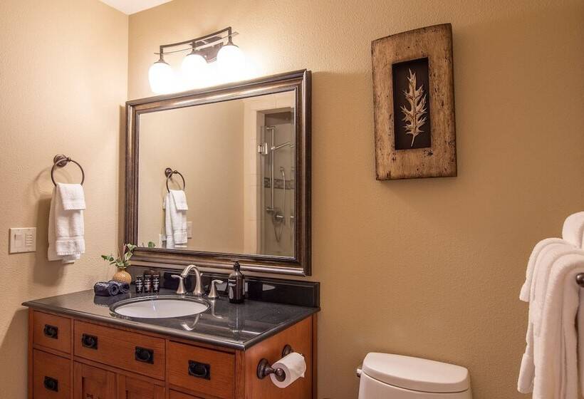 Sunriver By Avantstay Cozy Mountain Home W Indoor Pool And Hot Tub