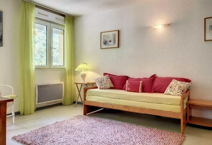 Appartement 20, Avec Balcon, Résidence De L Ars
