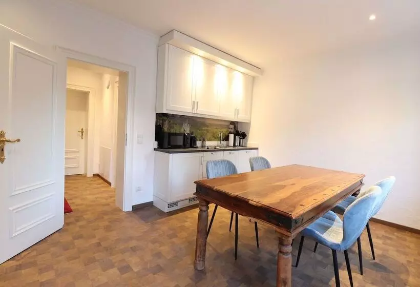 Hotelli Das Fischer Boardinghouse Kf