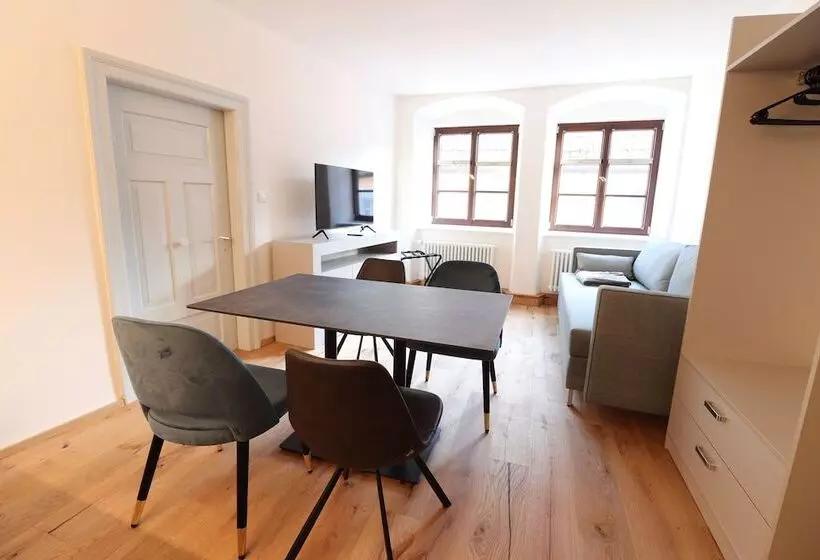 Hotelli Das Fischer Boardinghouse Kf