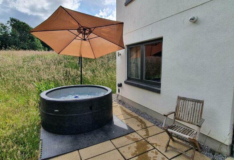 Luxury Country Apartment With Hot Tub   Near Edinburgh