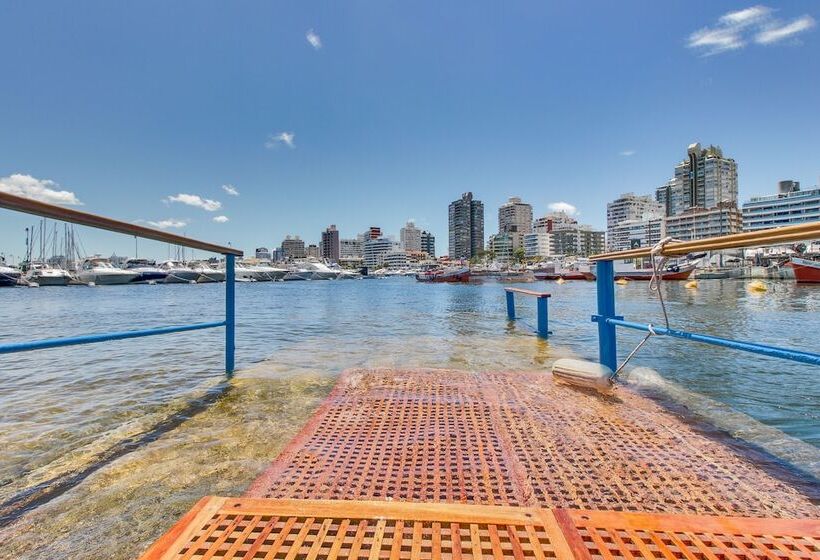 Oceana Suites The Point