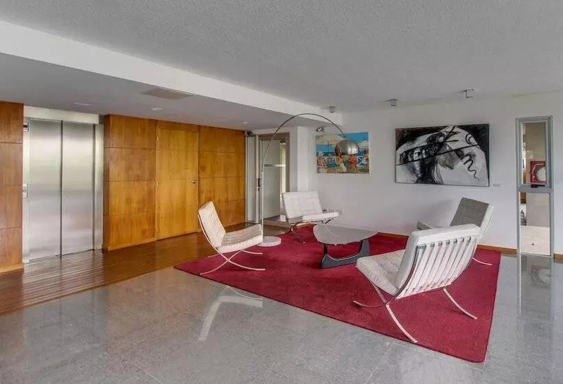 Oceana Suites The Point