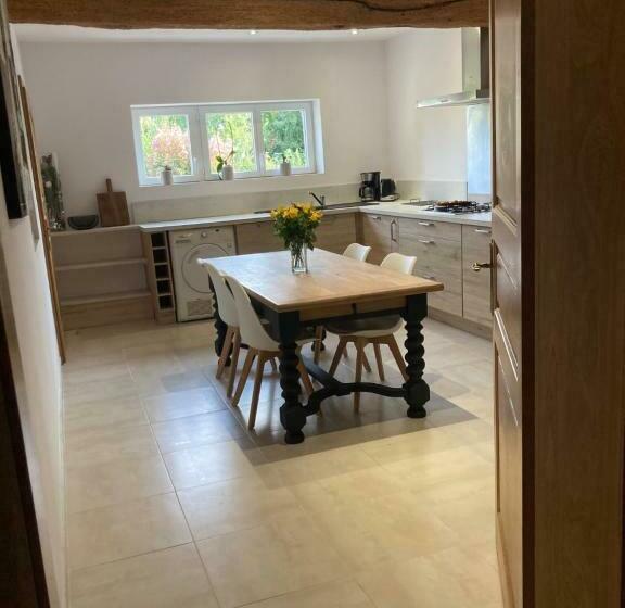 펜션 La Porte Dorée..