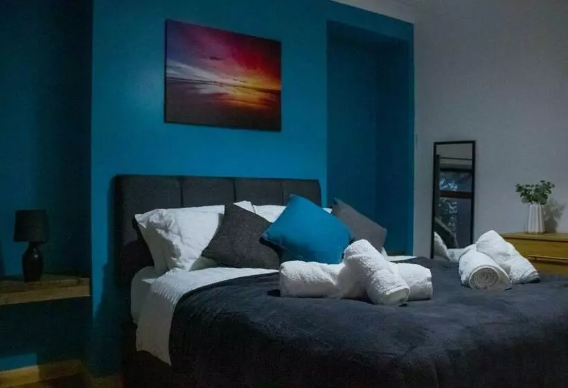 Business Friendly & Spacious 2br Home   Perfectly Located For Working In Swansea