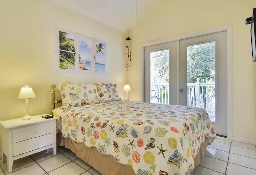 A Siesta Bay By Avantstay Key West Walkable Gated Community Shared Pool Week Long Stays Only