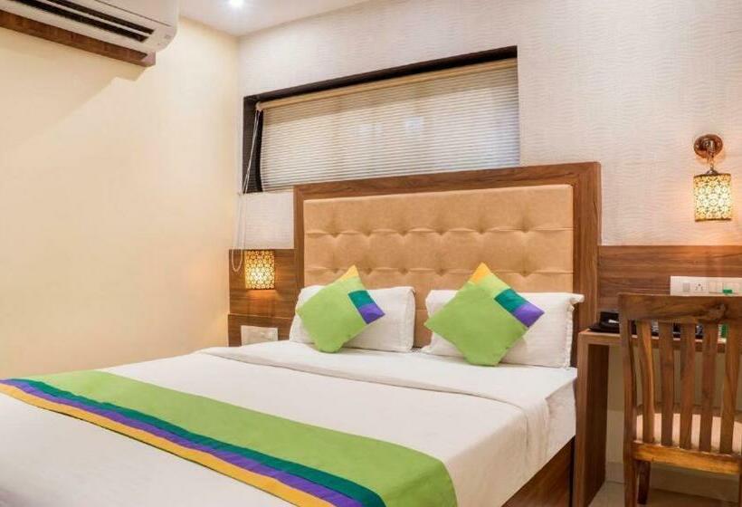 בית מלון כפרי Skylink Hospitality Next To Amber Imperial