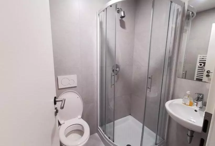 هاستل Simbol Rooms With Free Private Parking