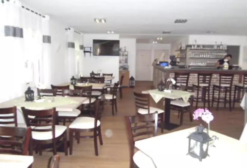 Bed and Breakfast Landhotel Zum Kranich