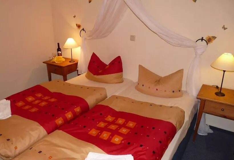 Bed and Breakfast Landhotel Zum Kranich