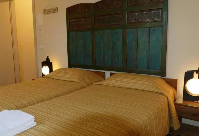 تختخواب و صبحانه Casa Munay