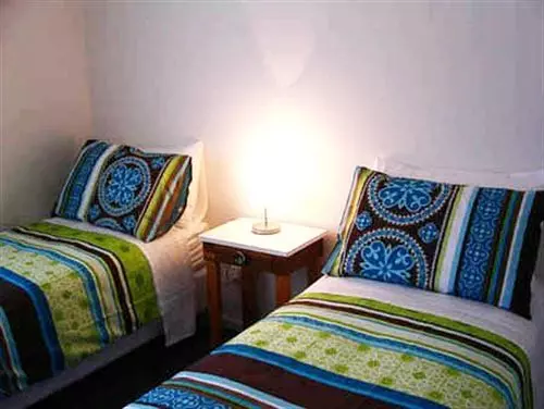 בית מלון כפרי Central Cowes Family Townhouses