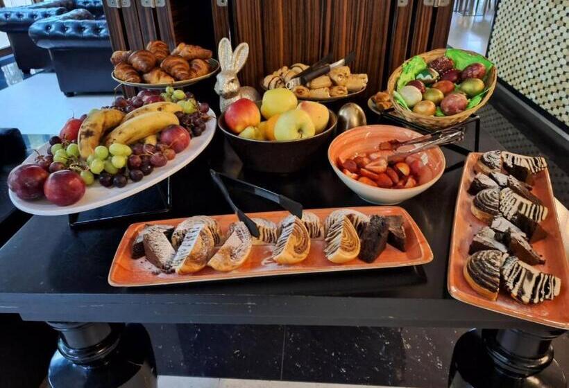 Отель Duna Garden