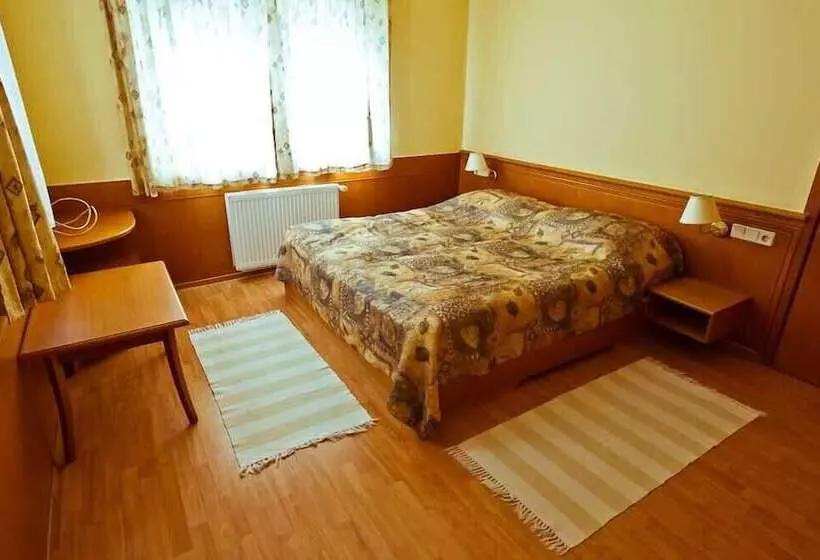 هتل Holiday Club Apartman