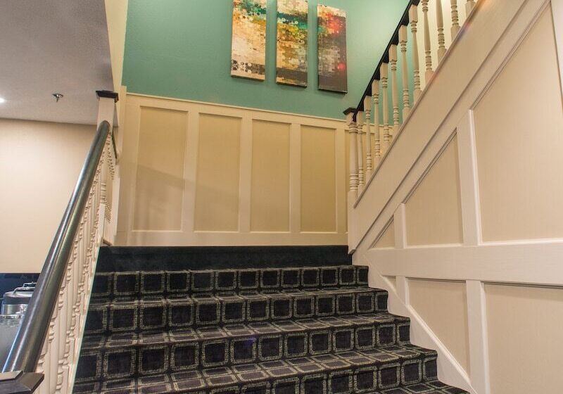 호텔 Northfield Inn Suites And Conference Center