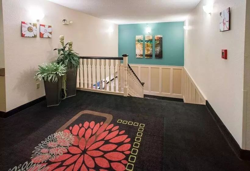 Hotelli Northfield Inn Suites And Conference Center