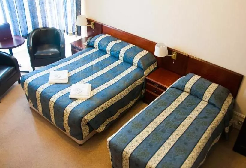 Отель Tower House