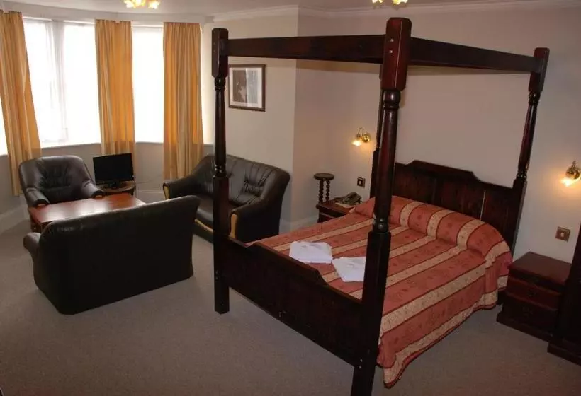 Отель Tower House