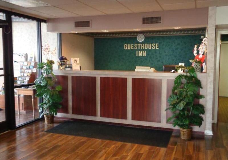 Пансион Clarksville Inn