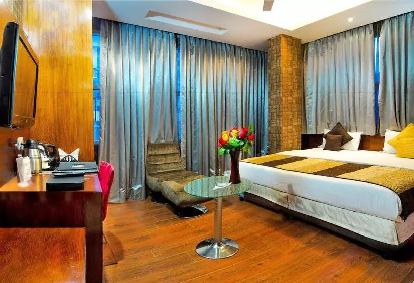 레지던스 Omega Residency