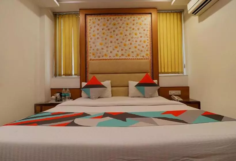 레지던스 Omega Residency