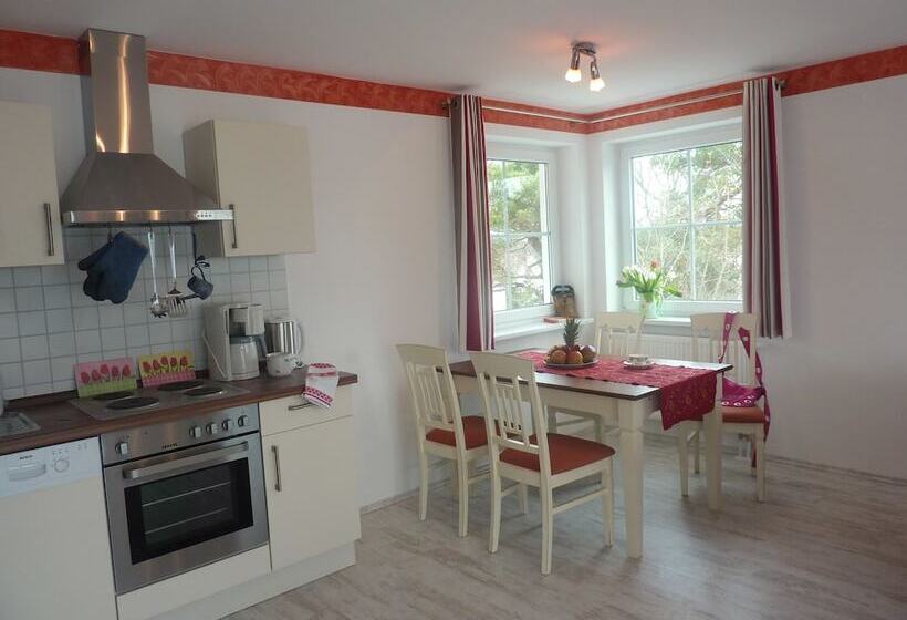 Strandhotel Villa Louisa & Appartementhäuser Villa Josephine Und Christine