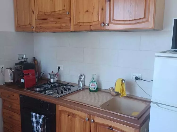 پانسیون Mondo House