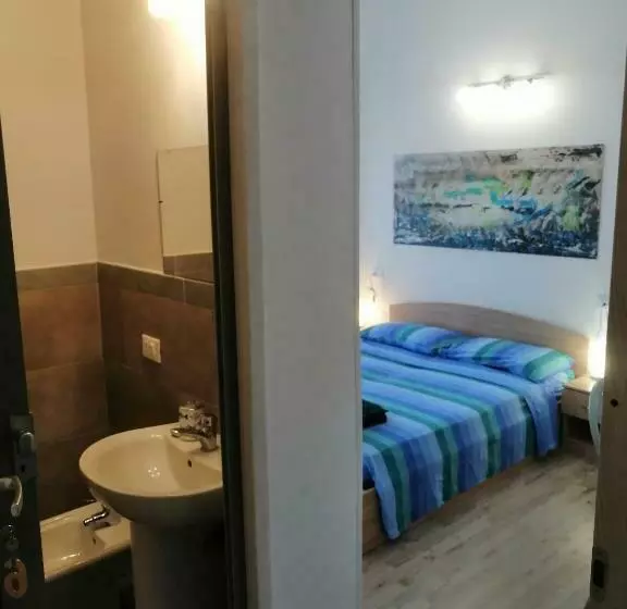 Hotelli Albergo Blue Fish