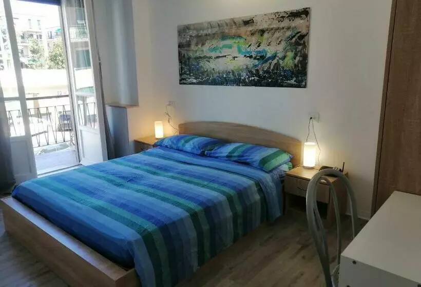 Hotelli Albergo Blue Fish