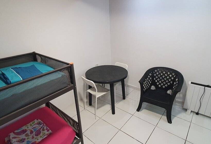 هاستل 7 Calcosas