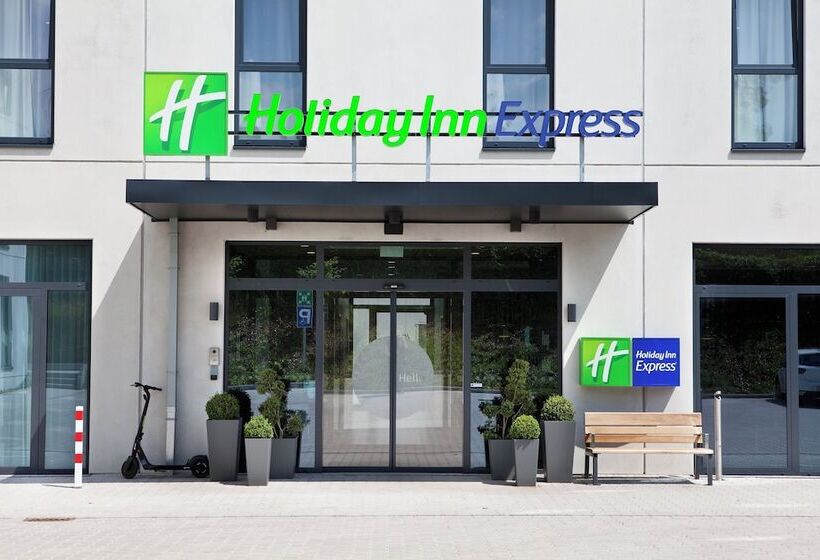 Отель Holiday Inn Express Remscheid