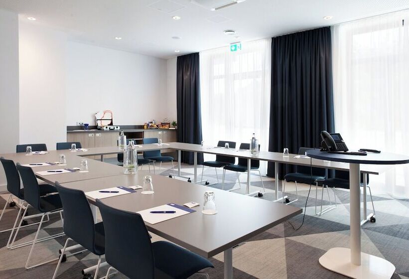 Отель Holiday Inn Express Remscheid