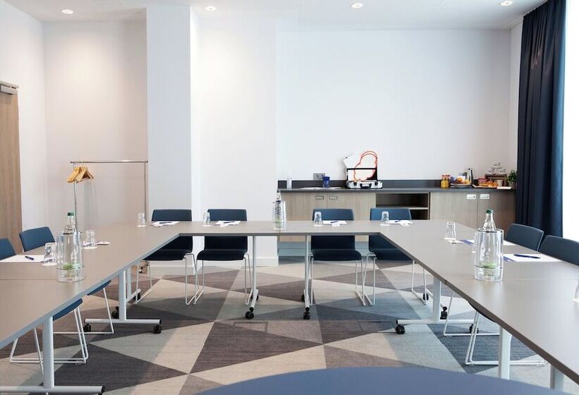 Отель Holiday Inn Express Remscheid