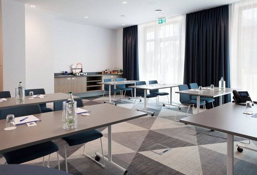 Отель Holiday Inn Express Remscheid