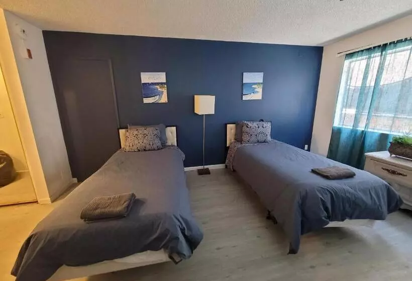 Hotelli (a12) Lovely Spacious Double Bed Studio