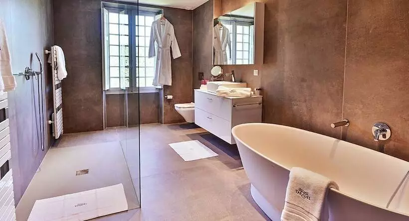 Hotelli Chateau De Taradel