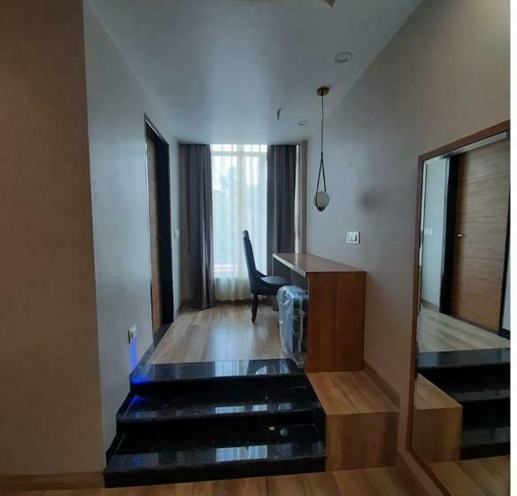 Отель Golden Leaf