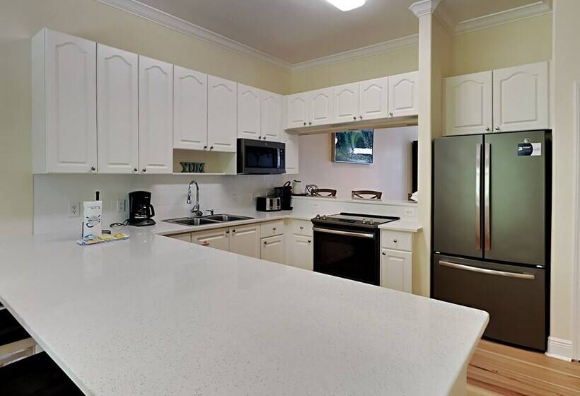 Gulf Place Spires #16b   Relaxation Station