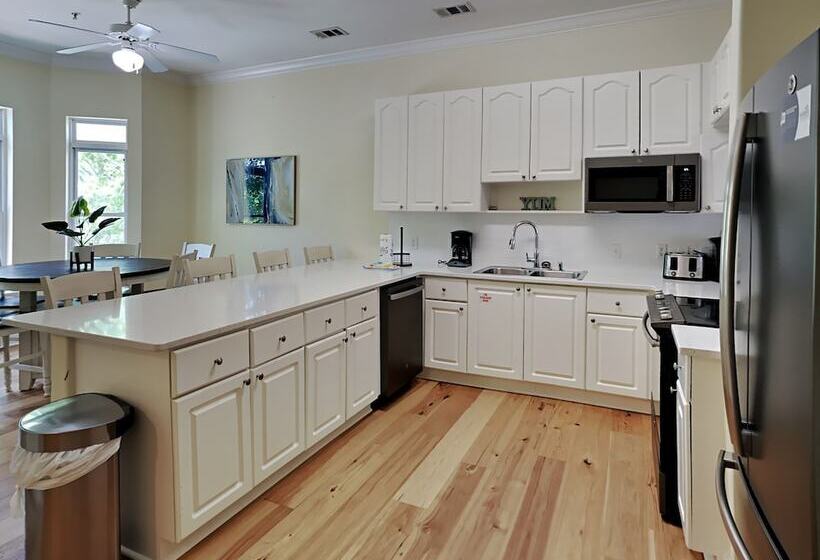 Gulf Place Spires #16b   Relaxation Station