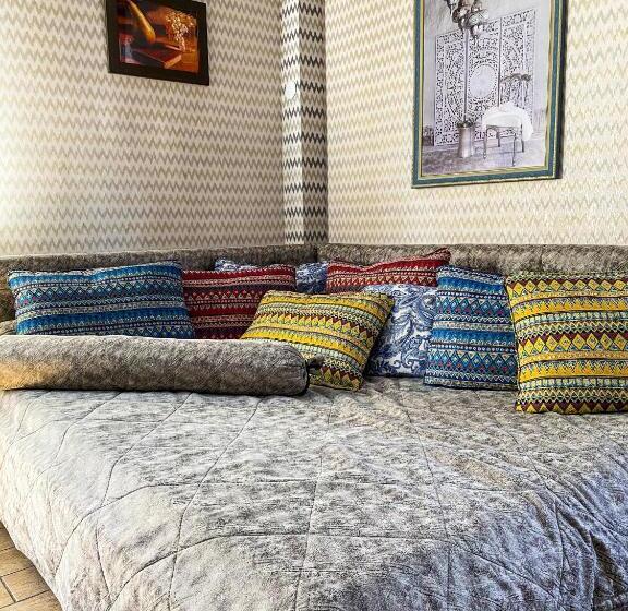 تختخواب و صبحانه Al Baraka